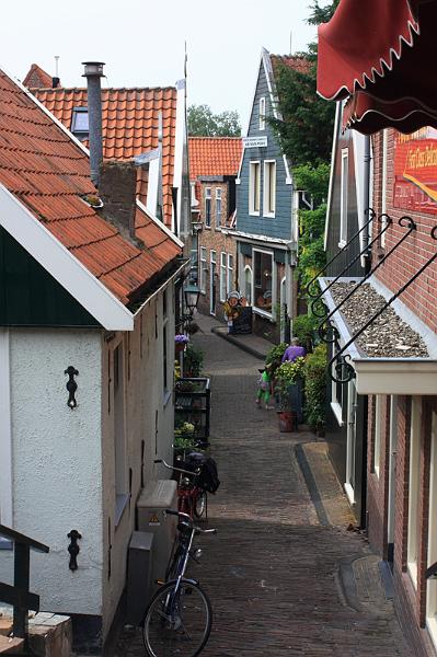 106-Volendam,1 giugno 2010.JPG